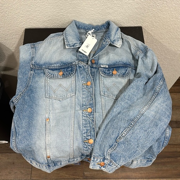 Wrangler Girlfriend Jean jacket - Picture 1 of 3